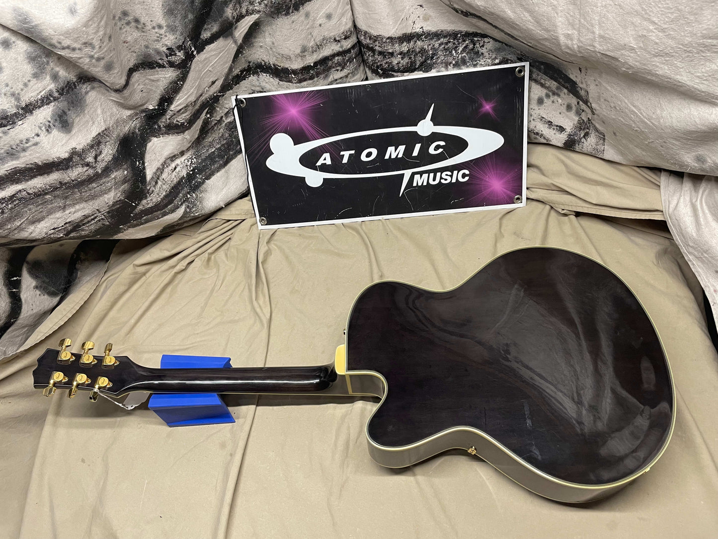 Samick HFRG-302 Archtop Hollowbody Jazzbox Guitar