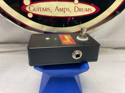 Leona Amplification Cornbread Buffer Pedal