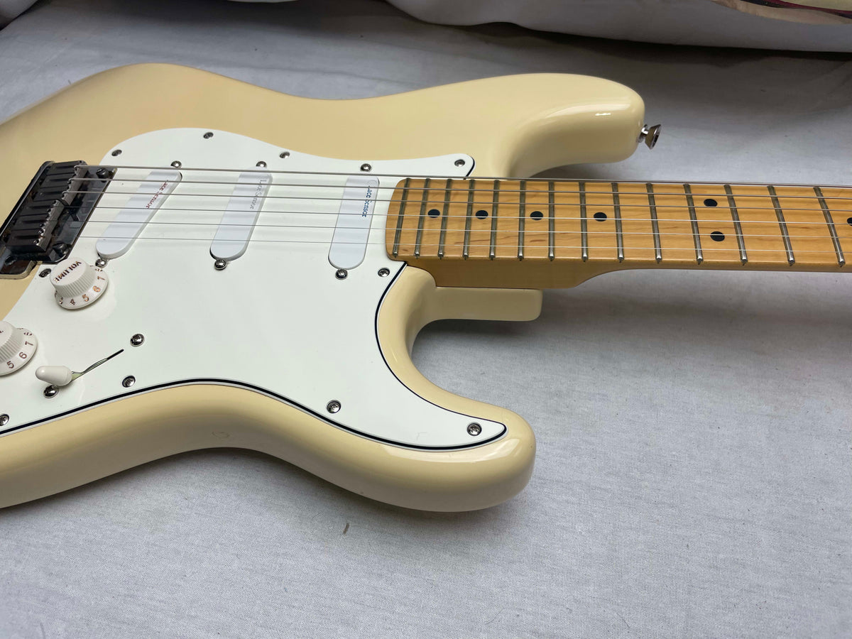 Fender American Standard Stratocaster Guitar with Lace Sensor pickups + Case 2005 - Buttercream or Honey Blonde or Yellow White / Maple neck