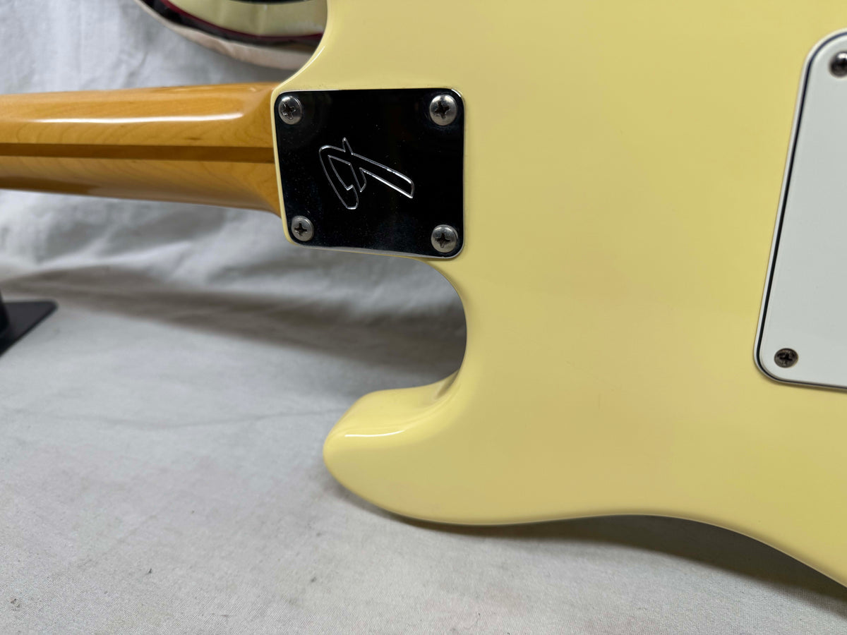 Fender Yngwie Malmsteen Signature Stratocaster Guitar with Case - signed! 1992 - Vintage White / Maple neck