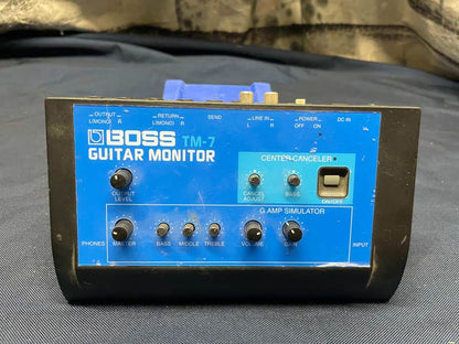 Boss TM-7 Guitar Monitor - missing battery cover - Image 2