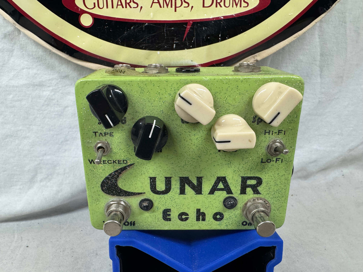DMB Pedals Lunar Echo Delay Pedal