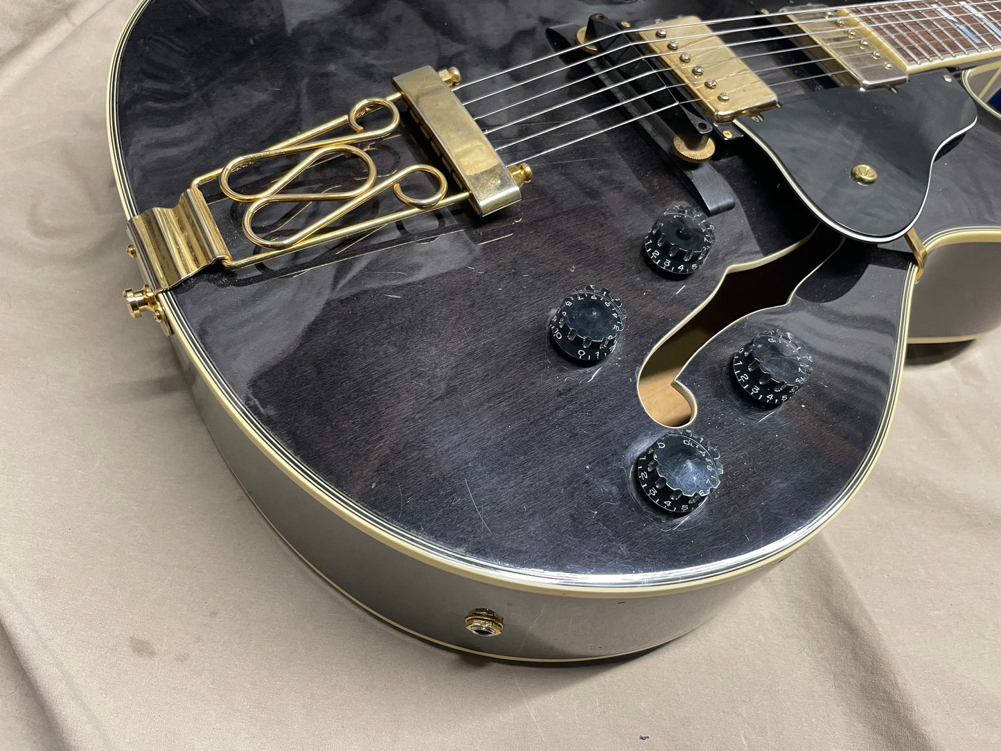 Samick HFRG-302 Archtop Hollowbody Jazzbox Guitar