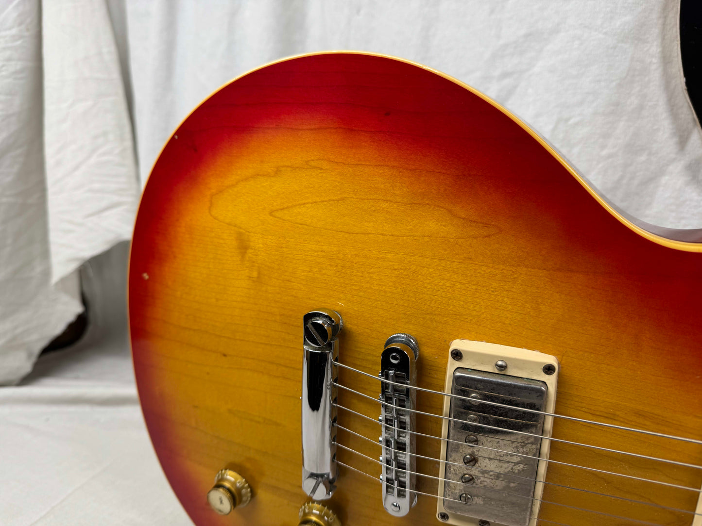 Gibson Les Paul Standard Guitar with Case 1978 - Cherry Sunburst