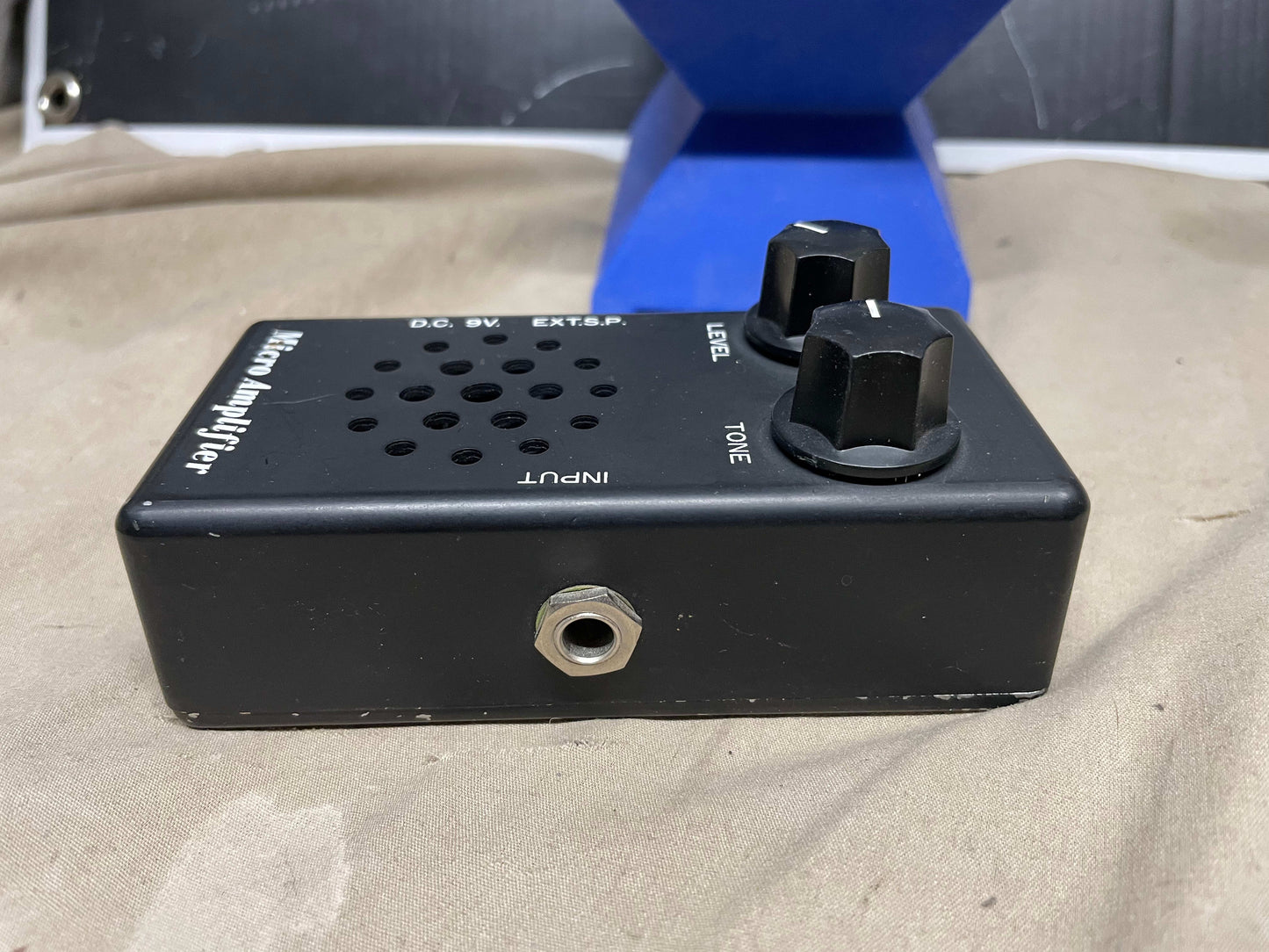 Asama Engineering ( Coron ) Power Amplifier Pedal Black
