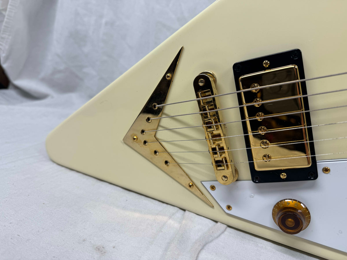 Gibson DSRVCWGH1 Limited Edition Reverse Flying V Guitar with Case 2007 - Alpine White