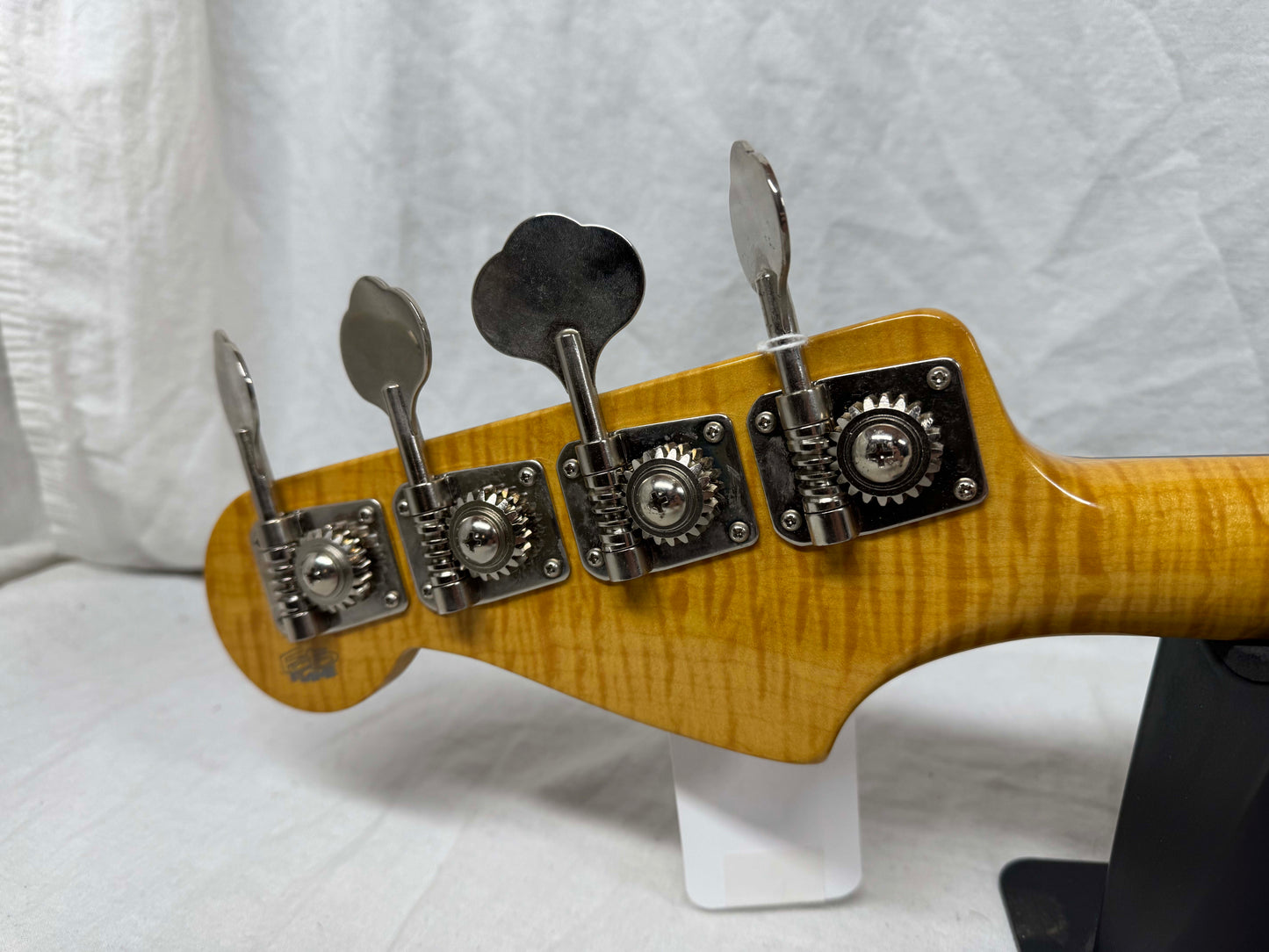 Fender Jazz Bass 4-string J-Bass - photo - Foto Flame - MIJ Made In Japan 1994 - 1995