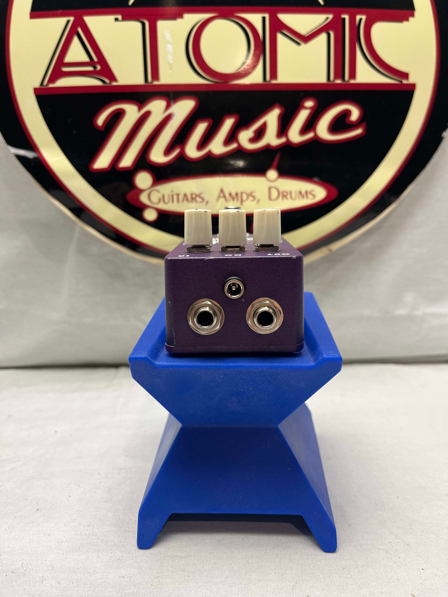 Hochstrasser Electronics Hairy Eggplant Octave Fuzz Pedal