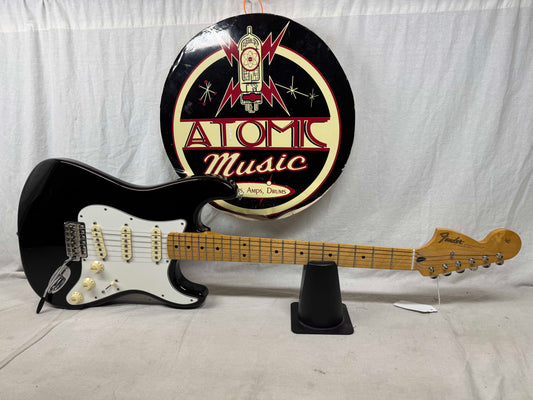 Fender Jimi Hendrix Stratocaster Guitar 2015 - Black / Maple neck