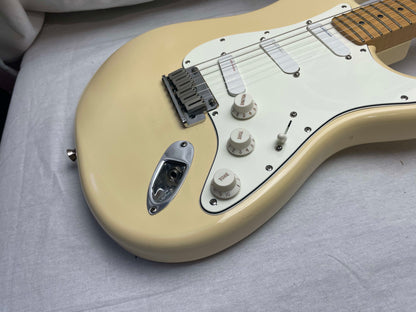 Fender American Standard Stratocaster Guitar with Lace Sensor pickups + Case 2005 - Buttercream or Honey Blonde or Yellow White / Maple neck