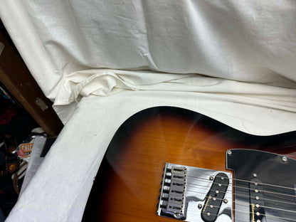 Fender Deluxe Nashville Telecaster Guitar 2020 - 2-Color Sunburst / Maple neck