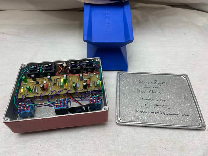 Soulsonic FX soul sonic fx Custom-Made Shizzle Royale Fuzz Pedal - Image 9