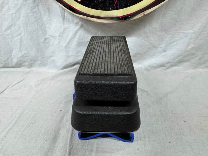 Dunlop GCB95 GCB-95 Cry Baby crybaby Wah Pedal - Rev I Circuit - missing rubber feet & battery cover - Image 4