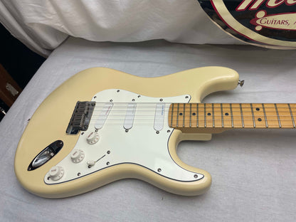 Fender American Standard Stratocaster Guitar with Lace Sensor pickups + Case 2005 - Buttercream or Honey Blonde or Yellow White / Maple neck