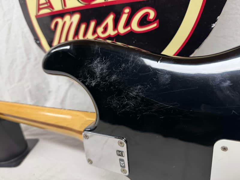 Fender Standard Stratocaster HSS Guitar - MIM Mexico - Image 11