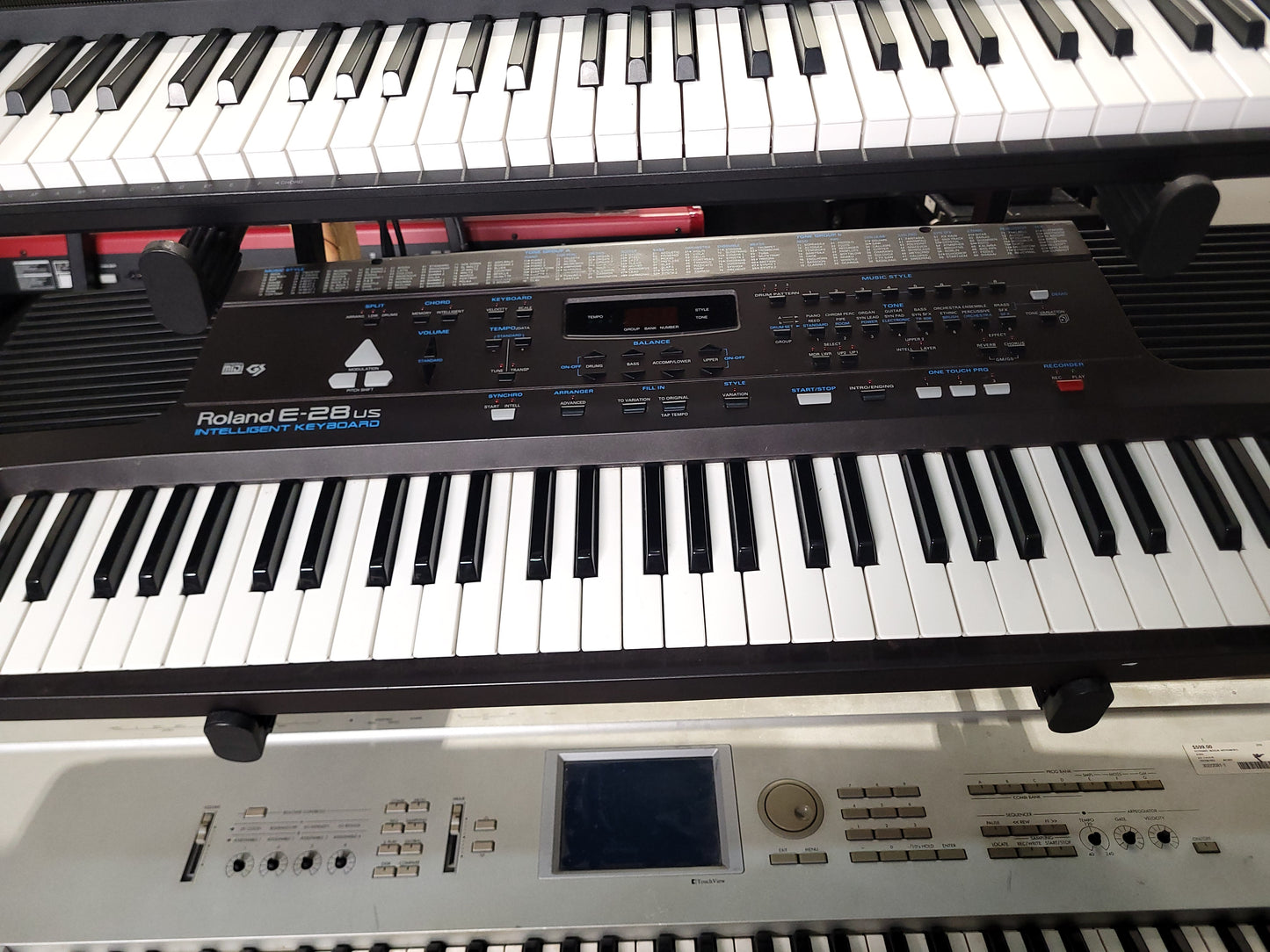 Roland E-28 Intelligent Keyboard - Local Pickup Only