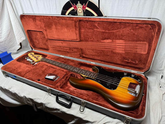 Fender USA Precision Bass 4-string P-Bass with Case
