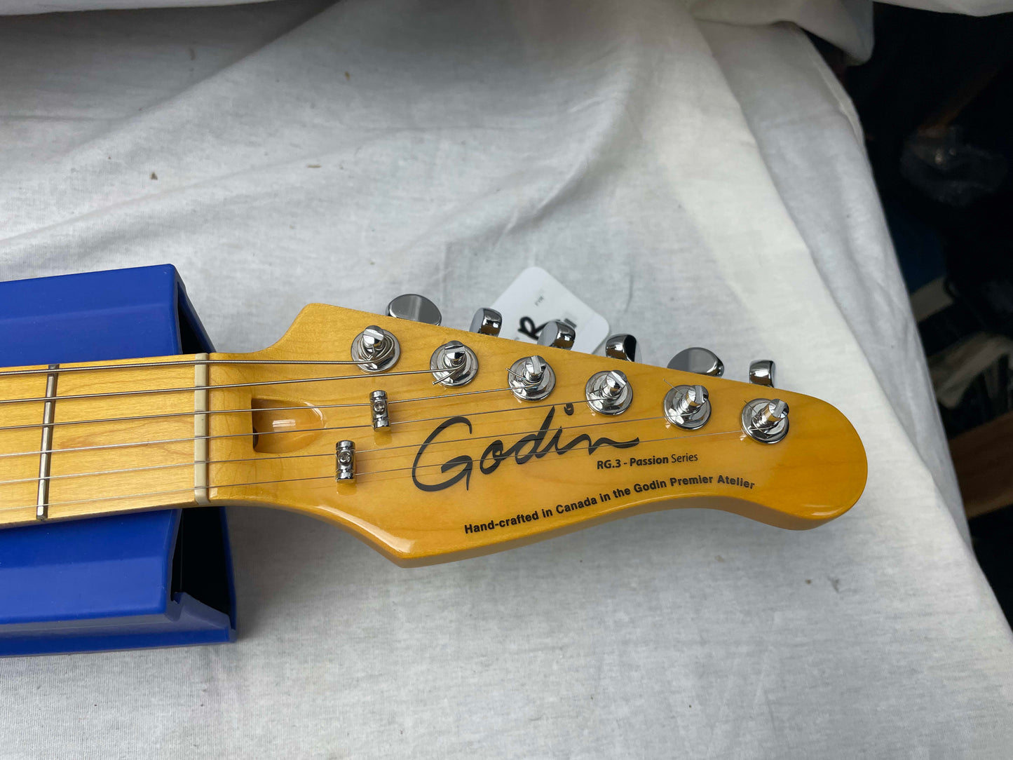 Godin Passion Series RG.3 rg3 S-style Guitar with Gig Bag 2012