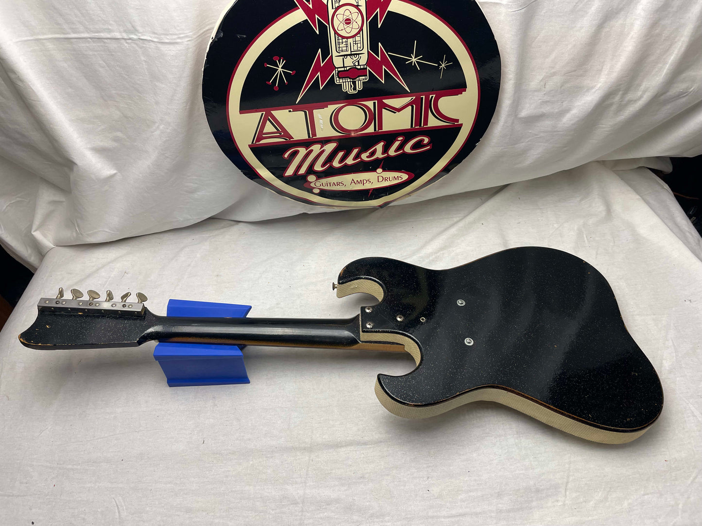 Silvertone 1448 Guitar with Tube Amp in Case Vintage - - Local Pickup Only