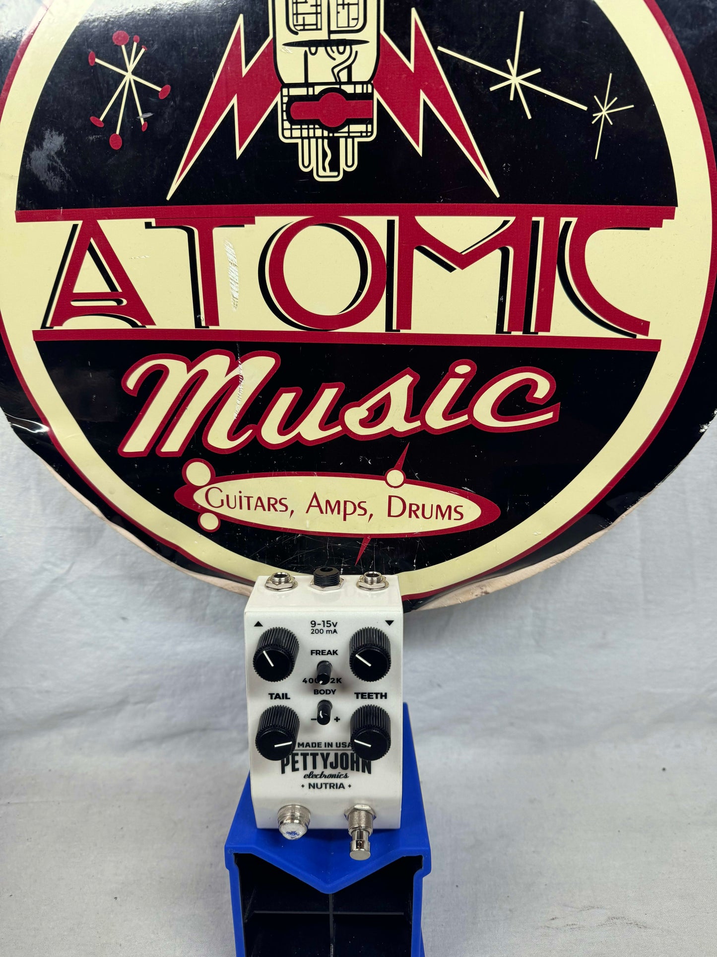 Pettyjohn Electronics Nutria rodent-style Distortion Pedal