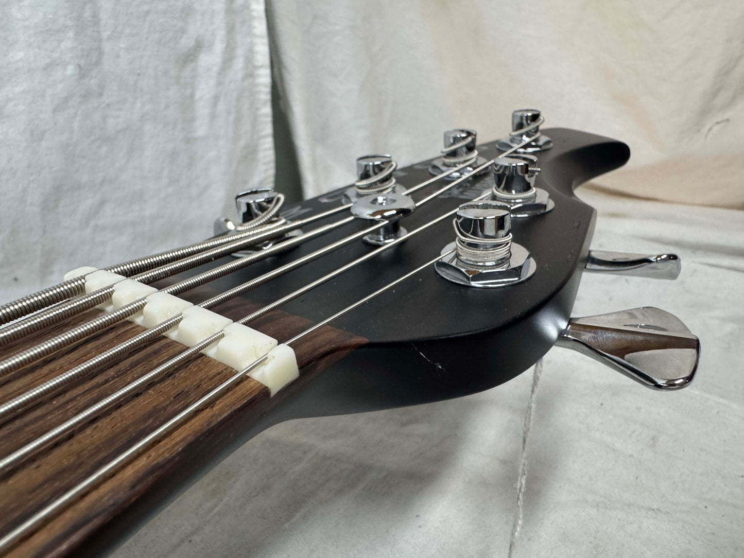 Ernie Ball Music Man Bongo 6 HH 6-string Bass with Case 2014 - Black