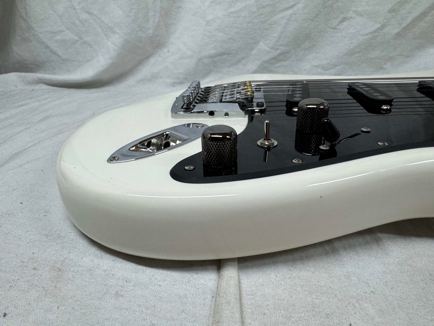 Fender American Performer Stratocaster Guitar with Rexylab Ultimate Strat upgrades/mods + Case 2023 - Arctic White / Rosewood fingerboard