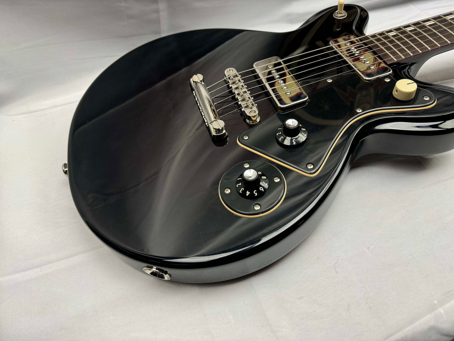 Bradshaw ( Baltimore MD Guitar Maker ) TD Series Double Cut Guitar - Black