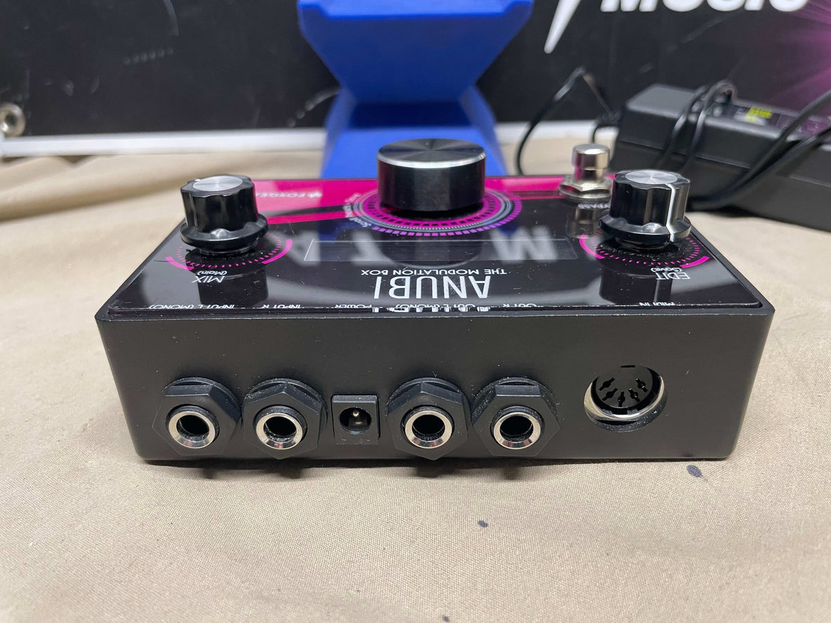Foxgear Anubi Modulation Box Modulator Multi-Effects Pedal with Power Supply + Box