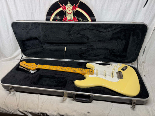 Fender Stratocaster Guitar with Case - CIJ mij Crafted In Japan 2002 - 2004
