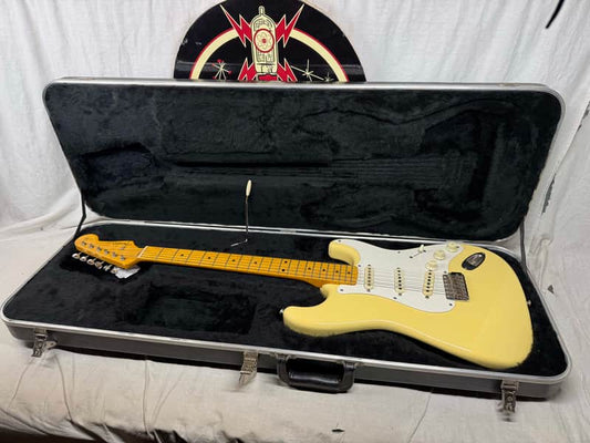 Fender Stratocaster Guitar with Case - CIJ mij Crafted In Japan