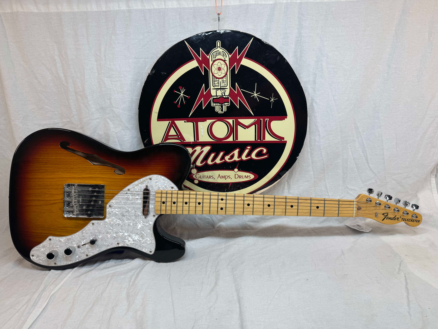 Fender Classic Series '69 Telecaster Thinline Guitar with Case 2009 - 3-Color Sunburst / Maple neck