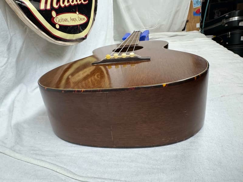 Martin Style 51 Mahogany Baritone Ukulele with Case - replaced tuners - Image 18