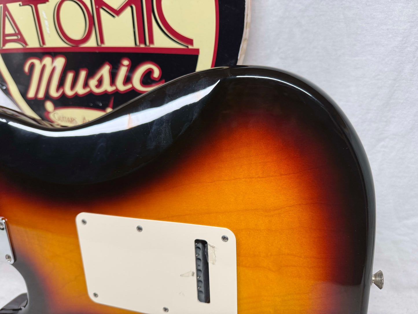 Fender Stratocaster HSS Guitar - Upgraded Electronics / Pickups - MIM Mexico 2004 - 3-Color Sunburst / Maple neck