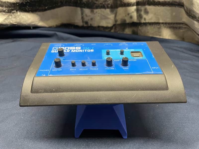 Boss TM-7 Guitar Monitor - missing battery cover - Image 3