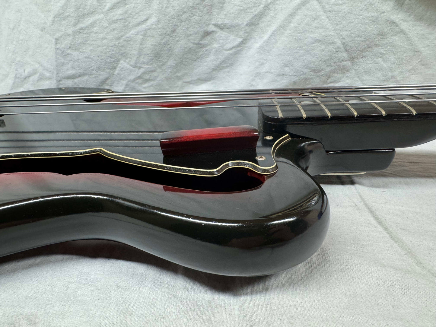 Ampeg AEB-1 aeb1 4-string Scroll Bass with Gig Bag
