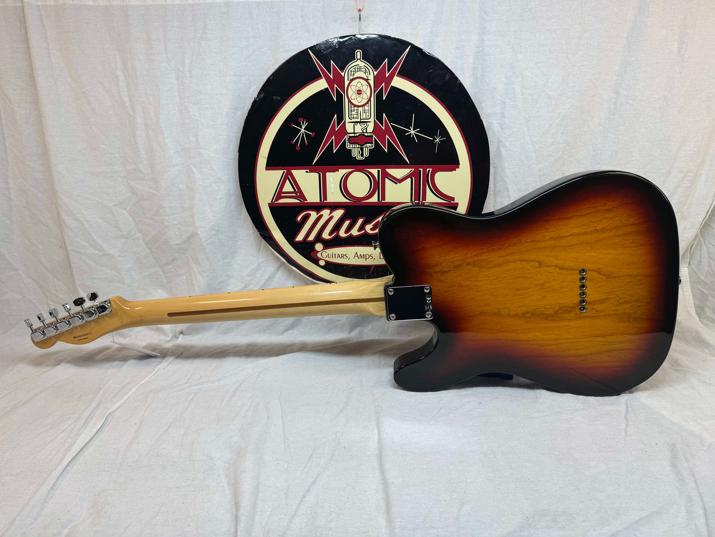 Fender Classic Series '69 Telecaster Thinline Guitar with Case 2009 - 3-Color Sunburst / Maple neck