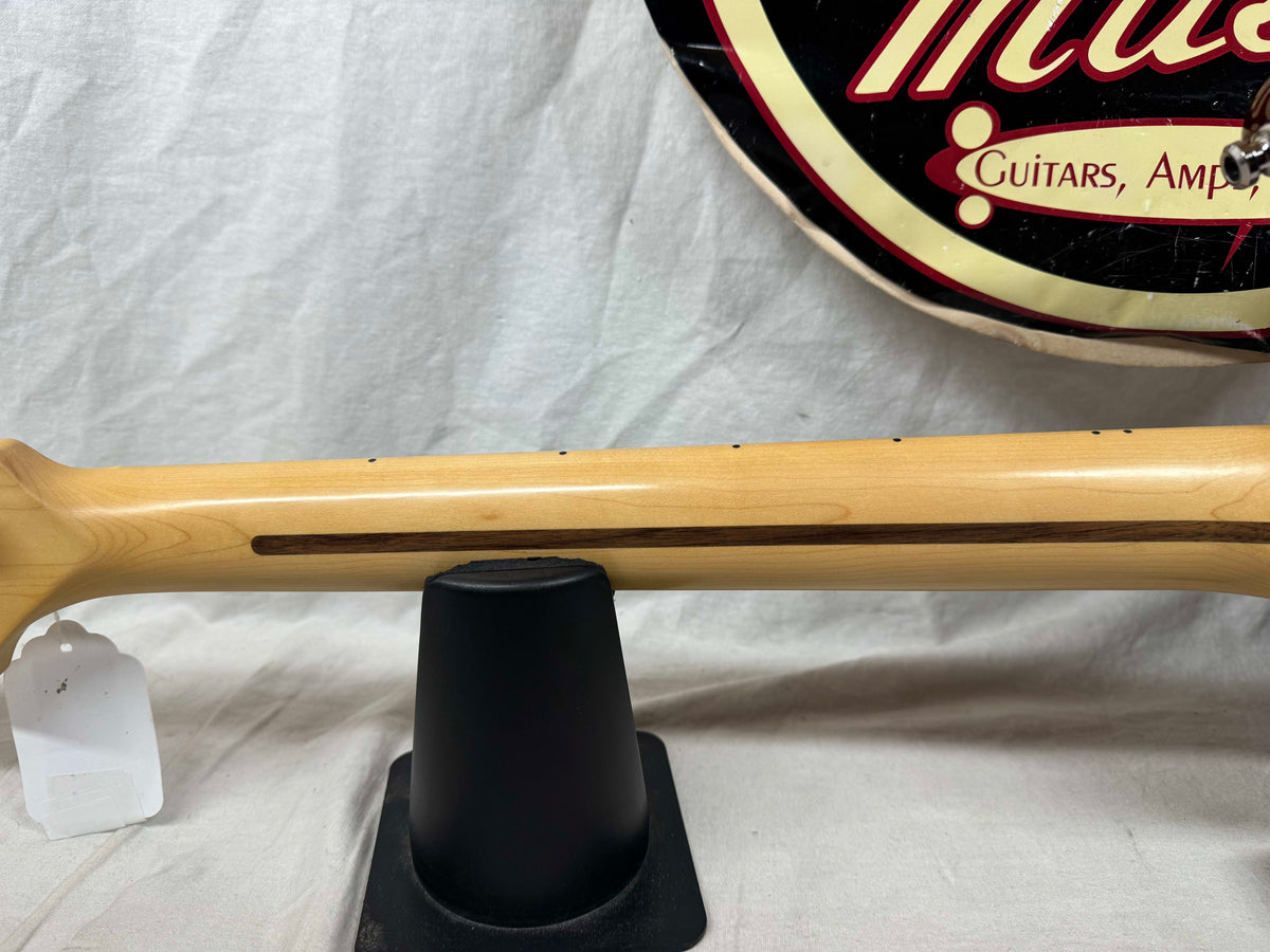 Fender American Deluxe Ash Stratocaster Guitar with Case 2010 - Tobacco Sunburst / Maple neck