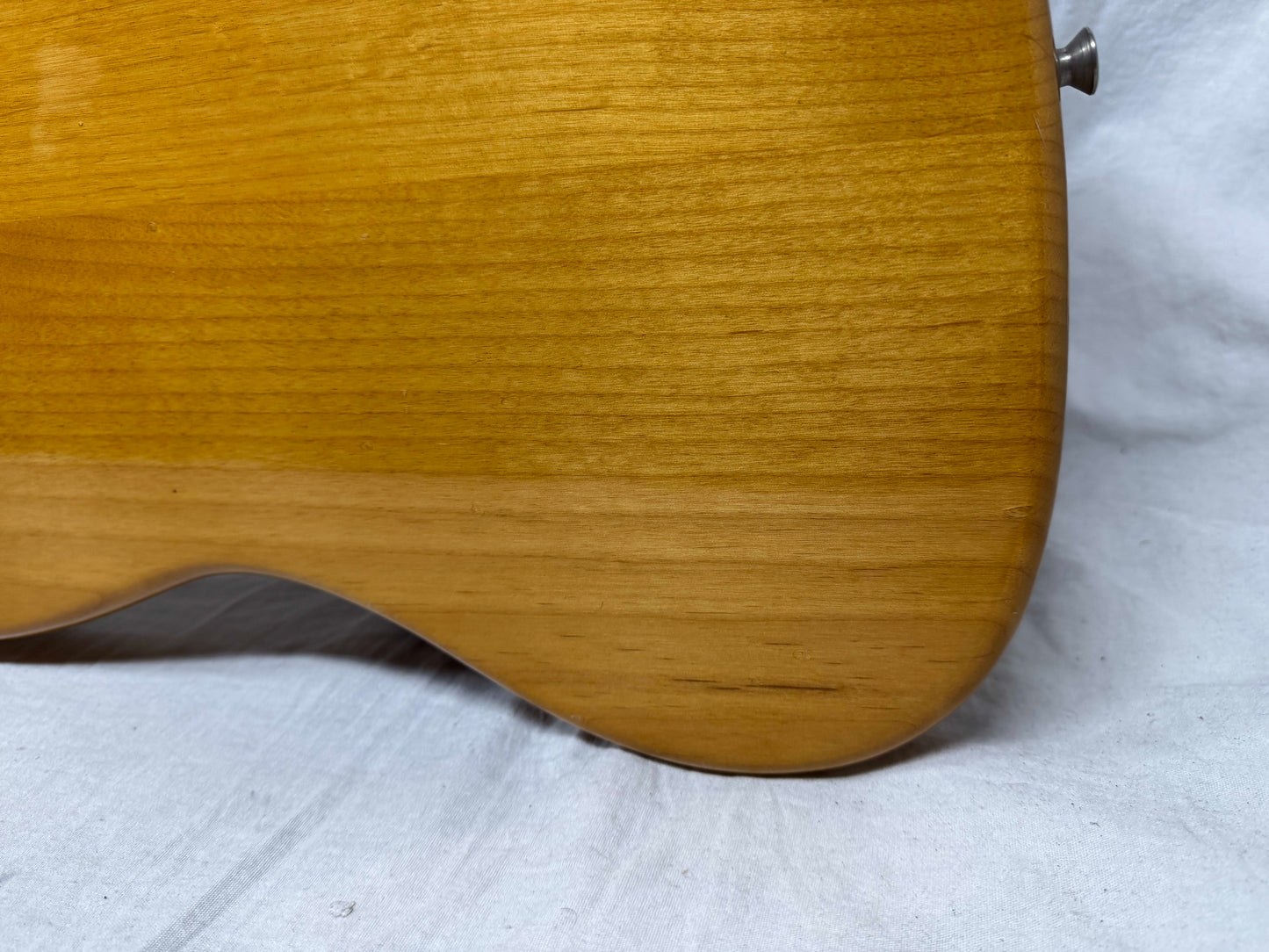Fender Jazz Bass 4-string J-Bass - photo - Foto Flame - MIJ Made In Japan 1994 - 1995