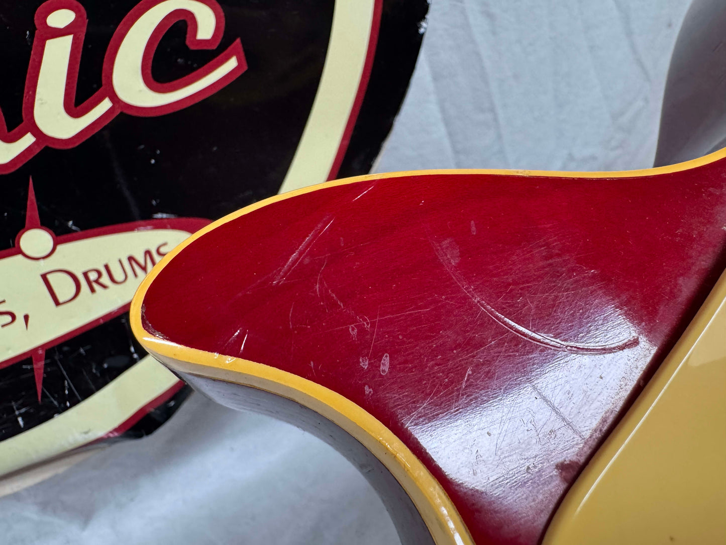 Gibson Les Paul Standard Guitar with Case 1979 - Cherryburst