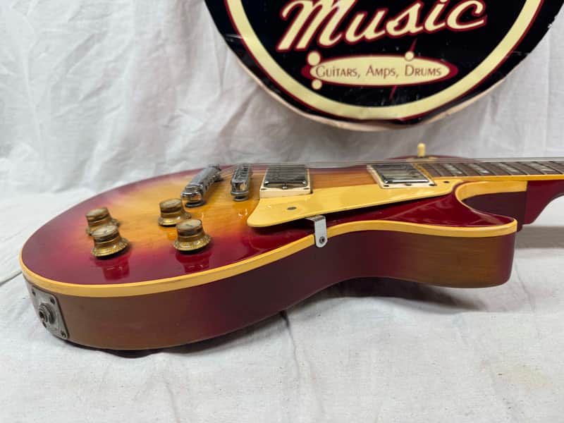 Gibson Les Paul Standard Guitar with Case - Image 17