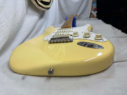 Fender Stratocaster Guitar with Case - CIJ mij Crafted In Japan 2002 - 2004