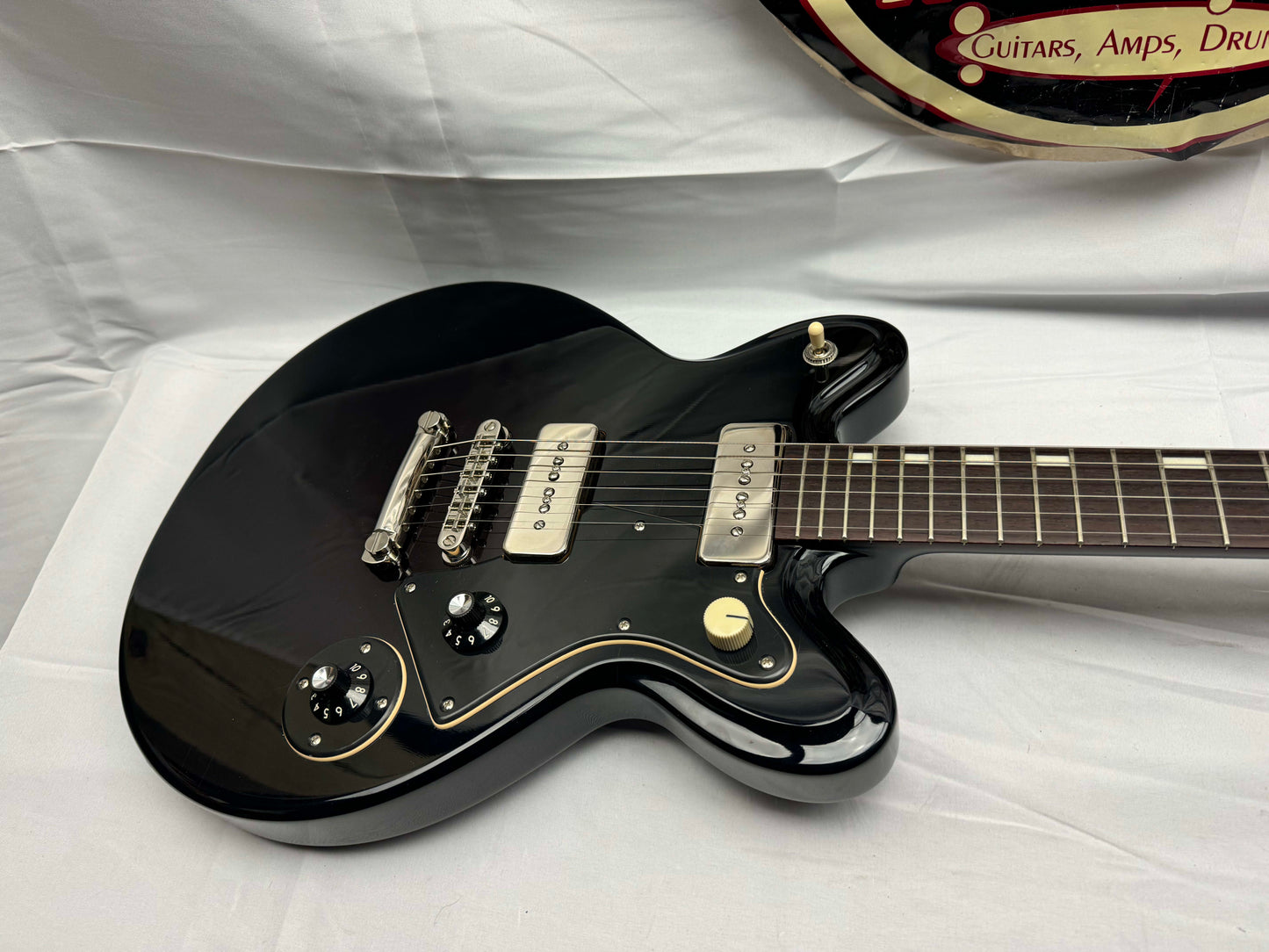 Bradshaw ( Baltimore MD Guitar Maker ) TD Series Double Cut Guitar - Black
