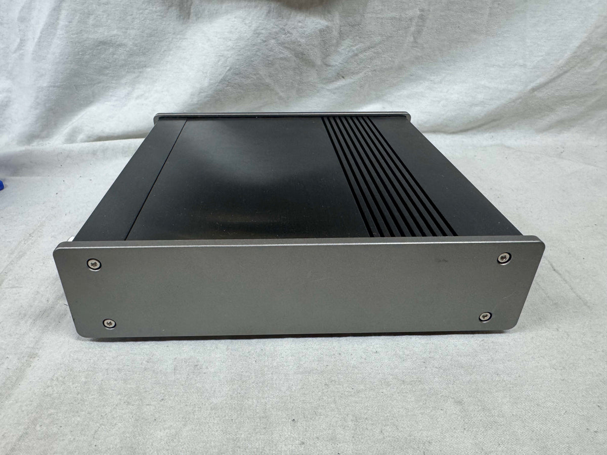 TEAC UD-301 ud301 Dual-Monaural D/A Converter with USB Streaming DAC Digital to Analog Converter Headphone Amp