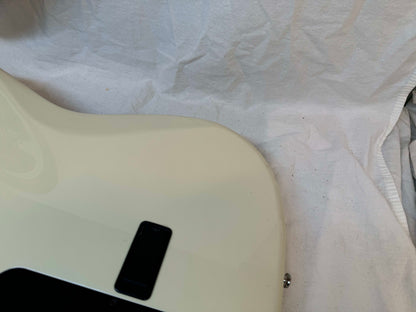 Carvin LB76 LB-76 6-string Bass with Case - s/n 43381 - Pearloid White