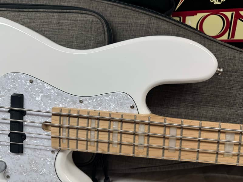 Cort Elrick NJS 4 njs4 4-string Bass with Gig Bag - Image 6