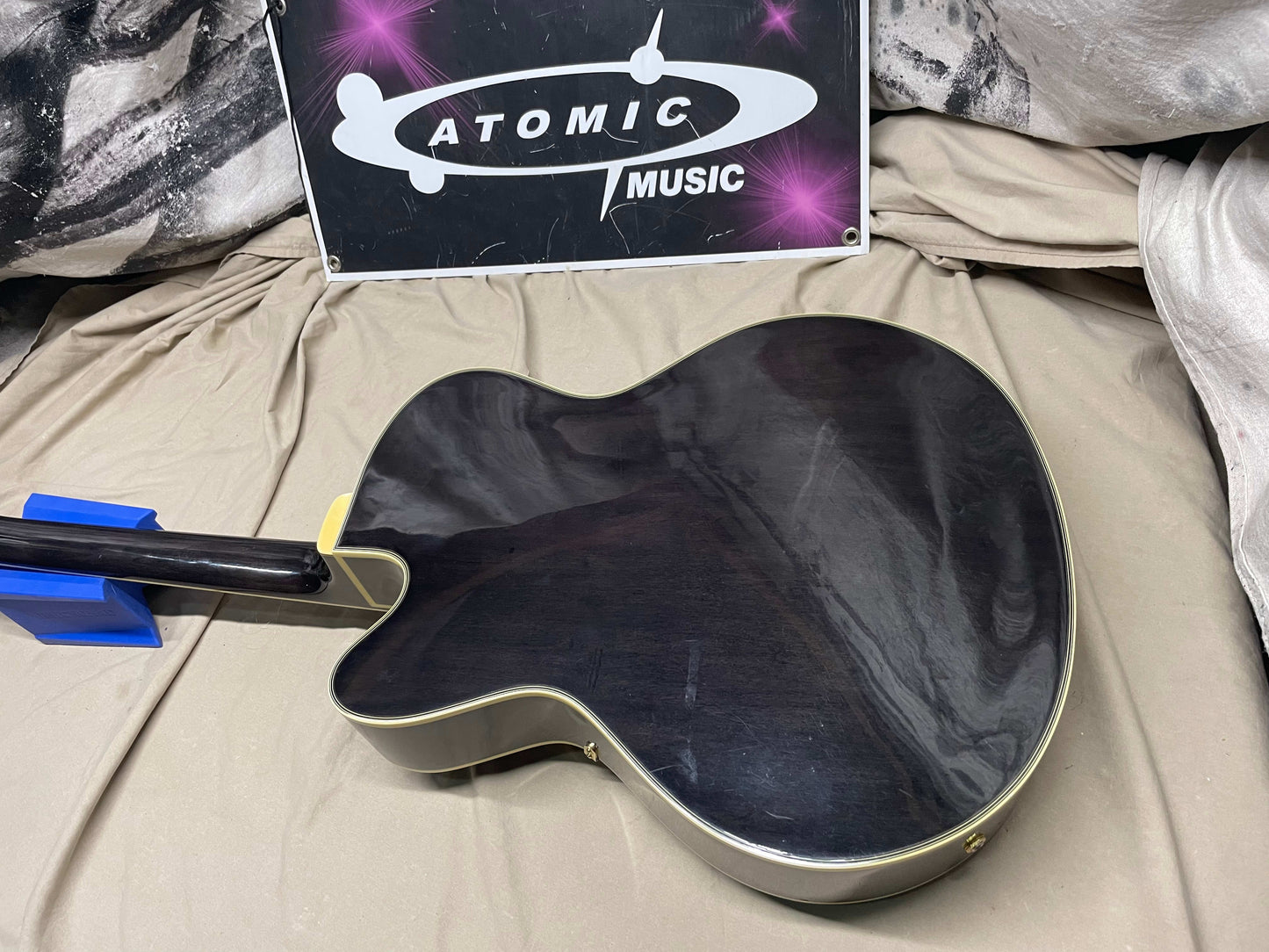 Samick HFRG-302 Archtop Hollowbody Jazzbox Guitar