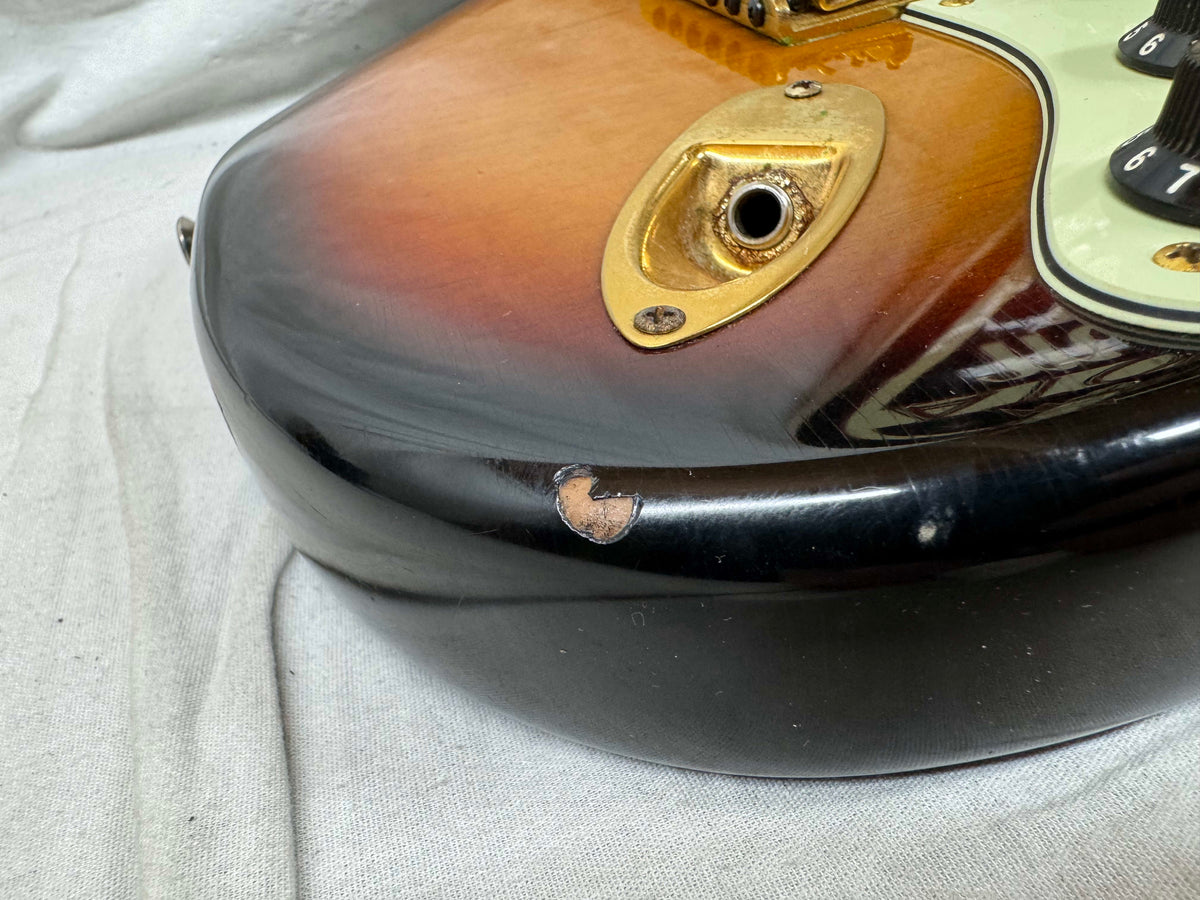 Fender USA SRV Stevie Ray Vaughan Signature Stratocaster Guitar with DiMarzio Hot Rails pickups + Case 1994 - 3-Color Sunburst / Pau Ferro fingerboard