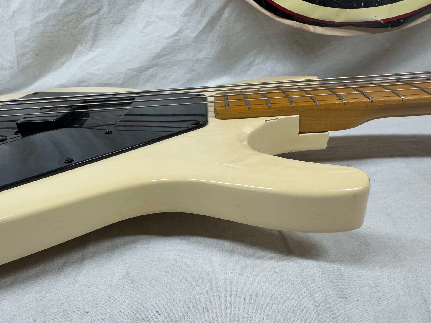 Gibson The Grabber 4-string Bass  - truss rod maxed / AS-IS  - Rare - White