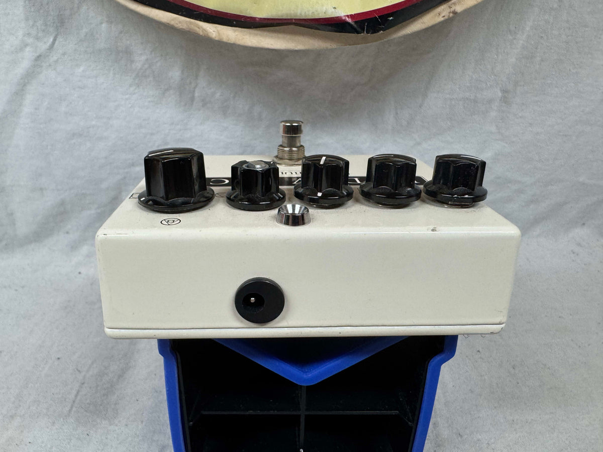 Red Witch Famulus Distortion Pedal