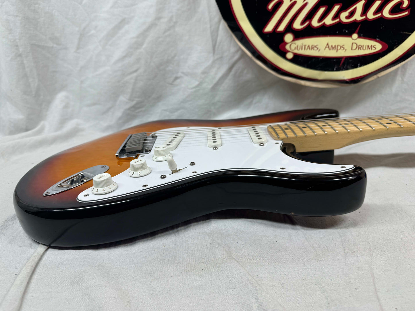 Fender American Standard Stratocaster Guitar 1993 - Brown Sunburst / Maple Neck